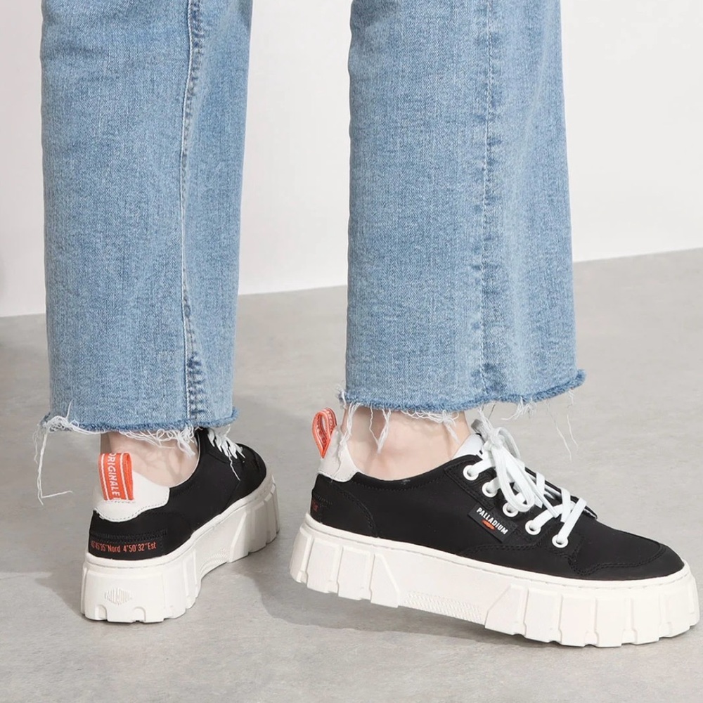 NIB Palladium Pallatower Lo in Black Size 10